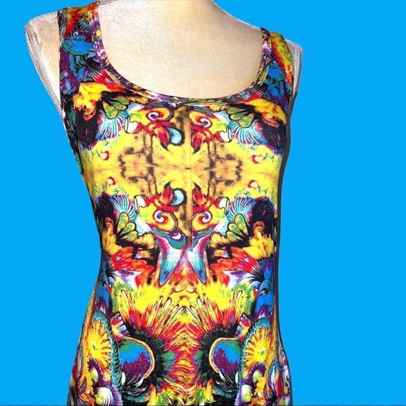 The pyramid collection beautiful colorful print maxi dress! - Picture 7 of 9